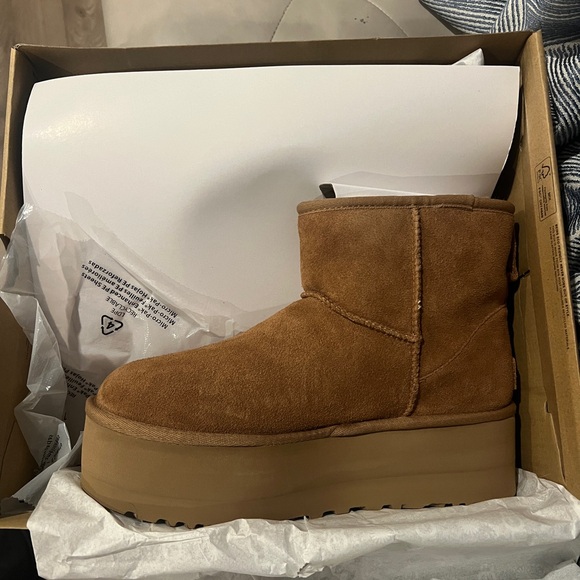 Women's Shoes UGG CLASSIC MINI PLATFORM Sheepskin Ankle Boots 1134991 CHESTNUT - Picture 2 of 5